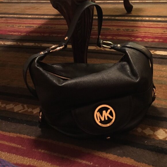 Michael Kors Pebbled Black Leather "Fulton" Hobo Bag GUC - Picture 1 of 11